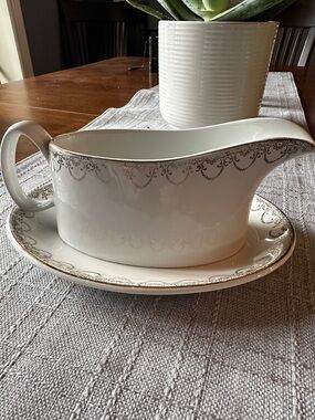 White Porcelain Gravy Boat with Gold Trim and Underplate